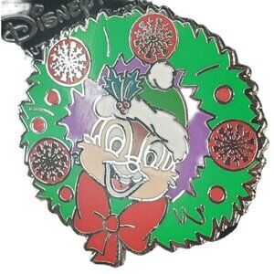 Disney Chip Santa Trading Pin Chipmunk Christmas Wreath Badge Lapel Pin Brooch